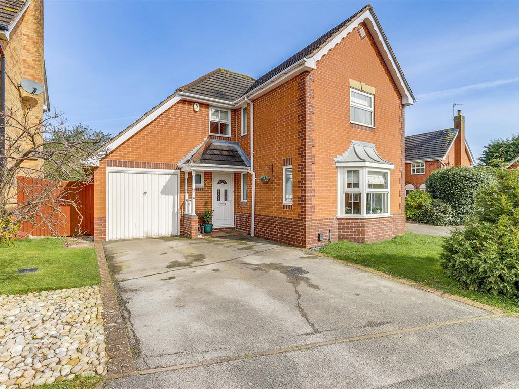 4 bed detached house for sale in Holden Gardens, Stapleford, Nottinghamshire NG9, £450,000 Zoopla
