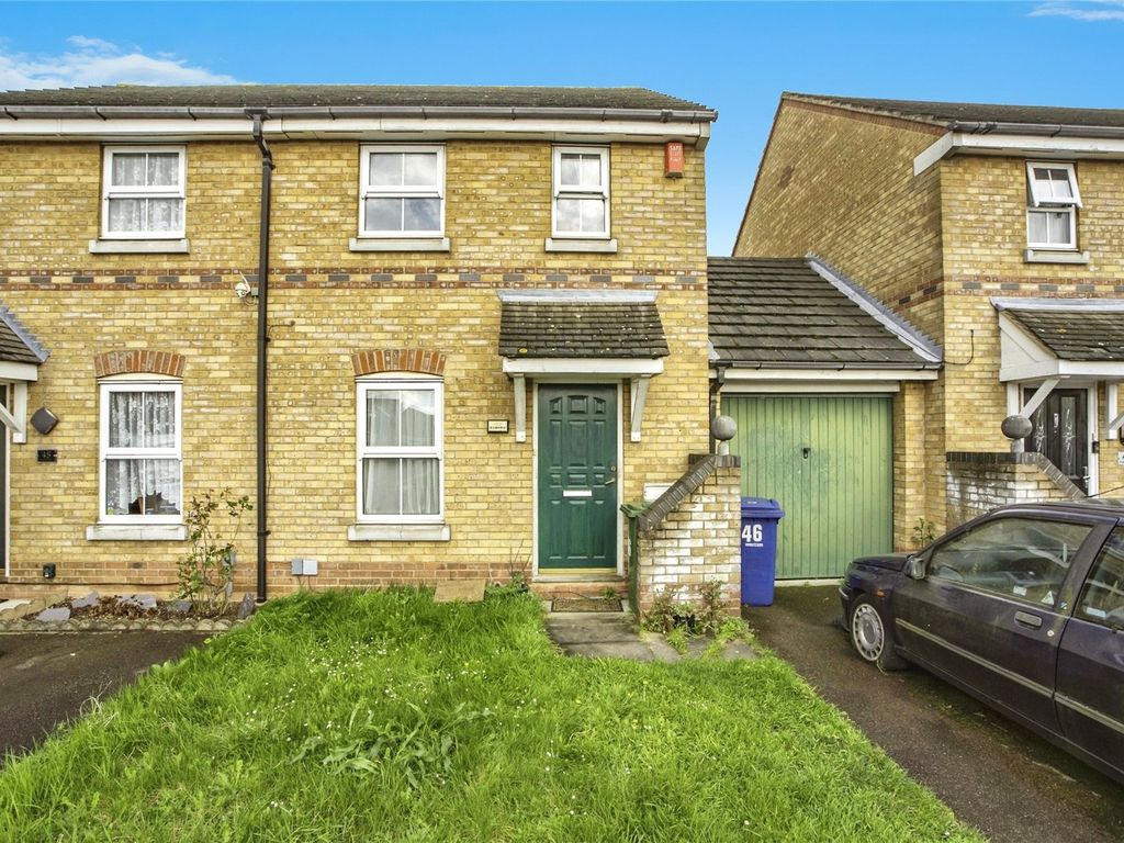 2 bed semidetached house for sale in Fyfield Drive, South Ockendon
