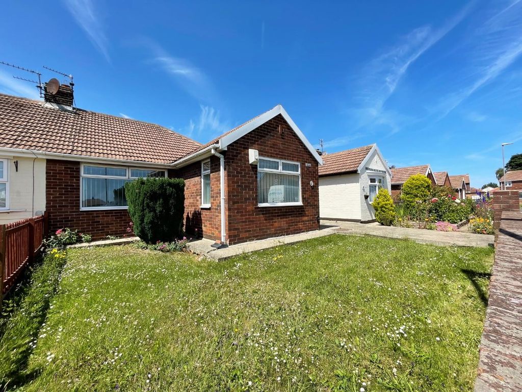 2 bed semidetached bungalow for sale in Honiton Way, Fens, Hartlepool