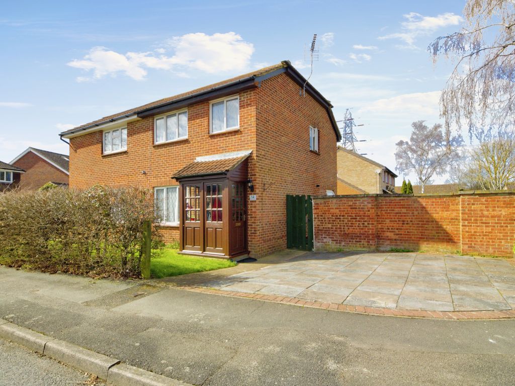 3 bed semidetached house for sale in Lakemead, Singleton, Ashford TN23