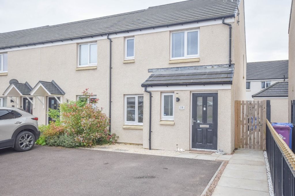 3 bed semidetached house to rent in Railton Gardens, Arbroath, Angus