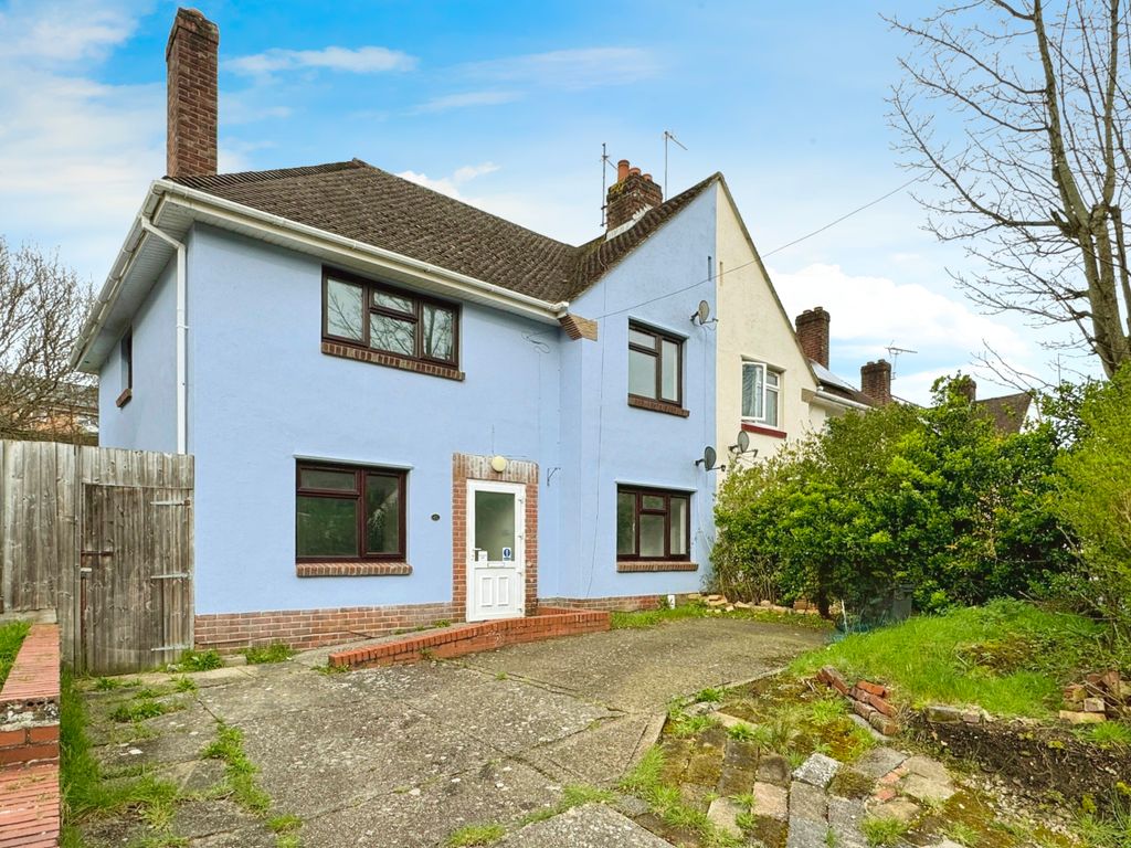 4 bed semidetached house for sale in Arne Avenue, Alderney, Poole