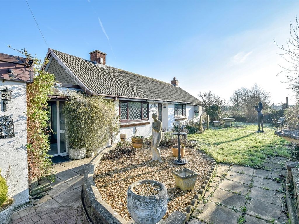 3 bed bungalow for sale in Viaduct View, Porthkerry, Rhoose CF62 Zoopla