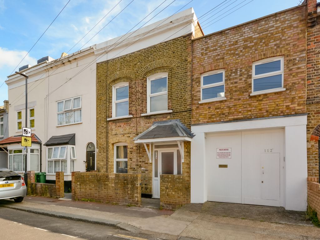 4 bed terraced house to rent in Odessa Road, London E7, £3,200 pcm Zoopla