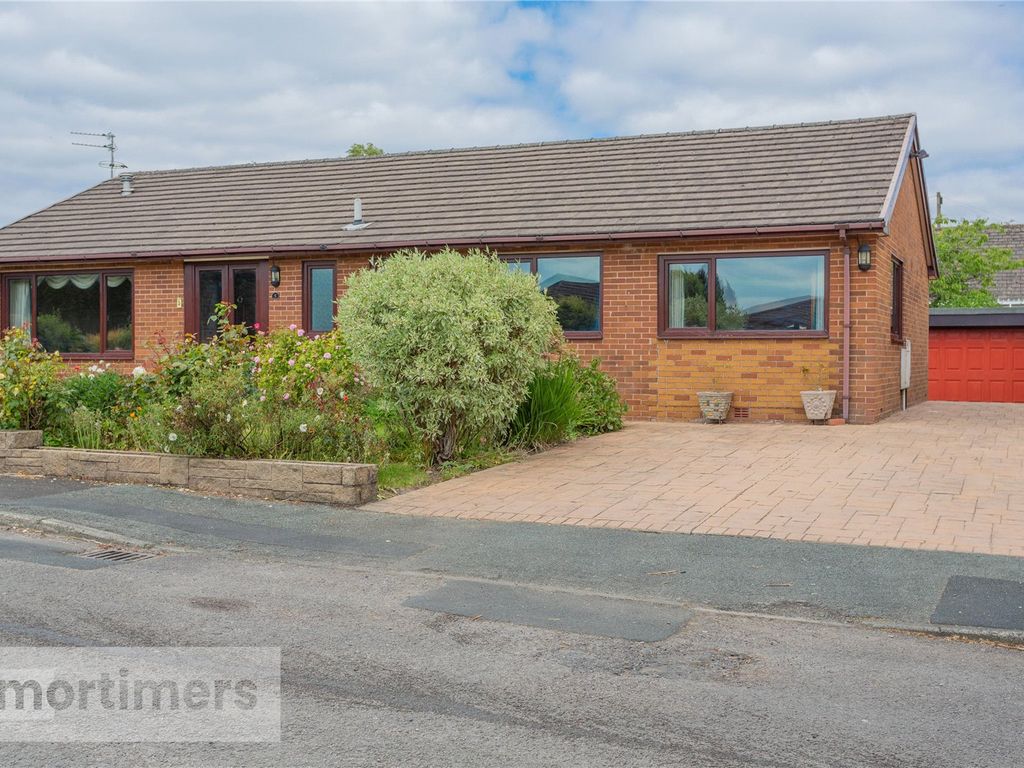 4 bed bungalow for sale in Kingsway, Great Harwood, Blackburn