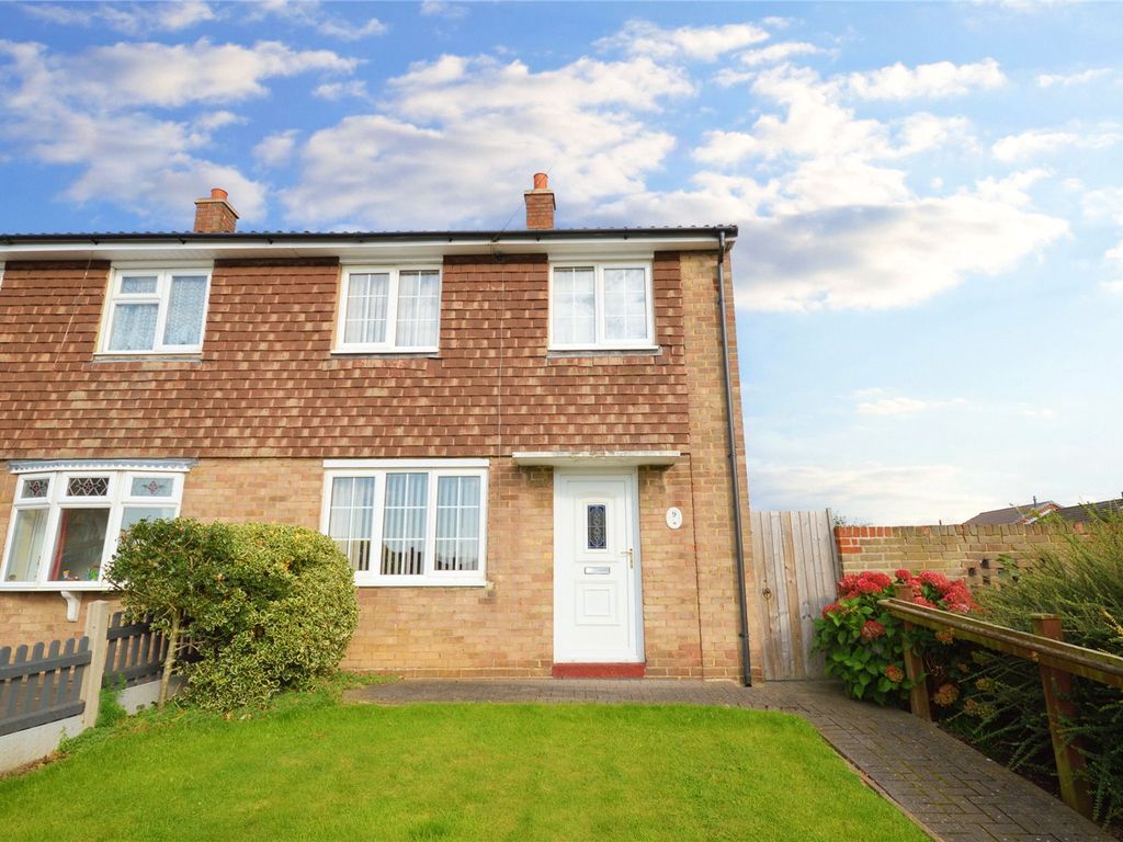 2 bed semidetached house for sale in Manton Close, Newhall