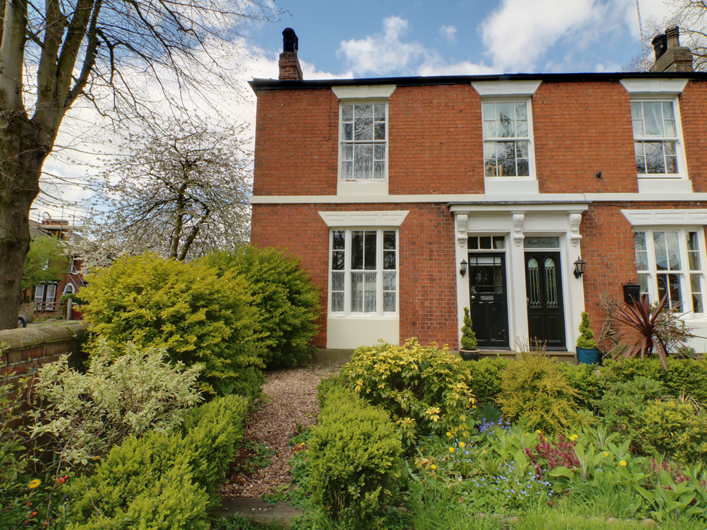 2 bed semidetached house for sale in Albert Street, Brigg DN20, £