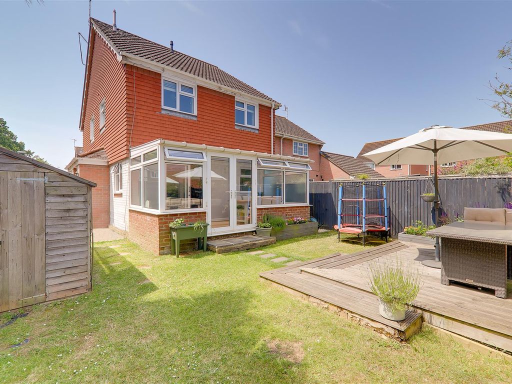 2 bed semidetached house for sale in Cypress Avenue, Worthing BN13, £