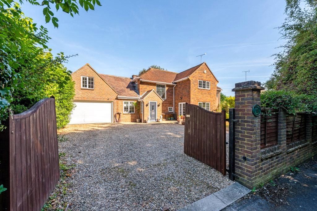 5 bed detached house for sale in Neville Close, Basingstoke RG21 Zoopla