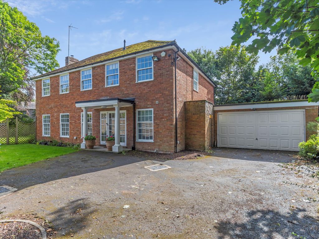 4 bed detached house for sale in Goose Green, Lambourn, Hungerford