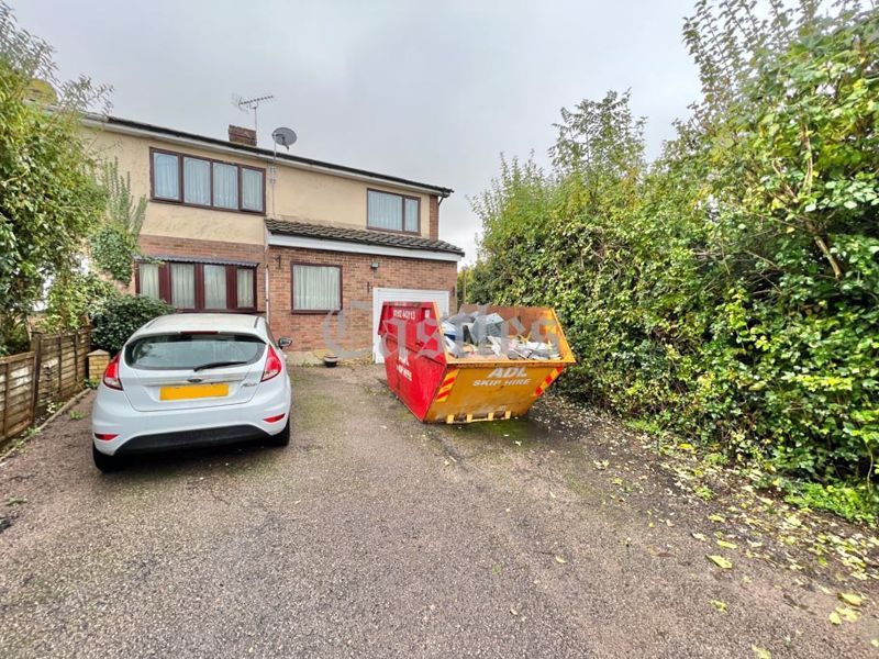 4 bed semidetached house for sale in Windmill Close, Waltham Abbey