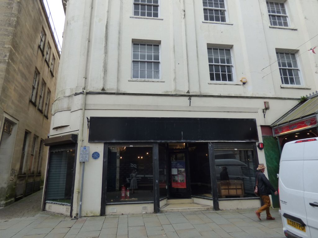 Commercial property to let in King Street, Carmarthen SA31 Zoopla