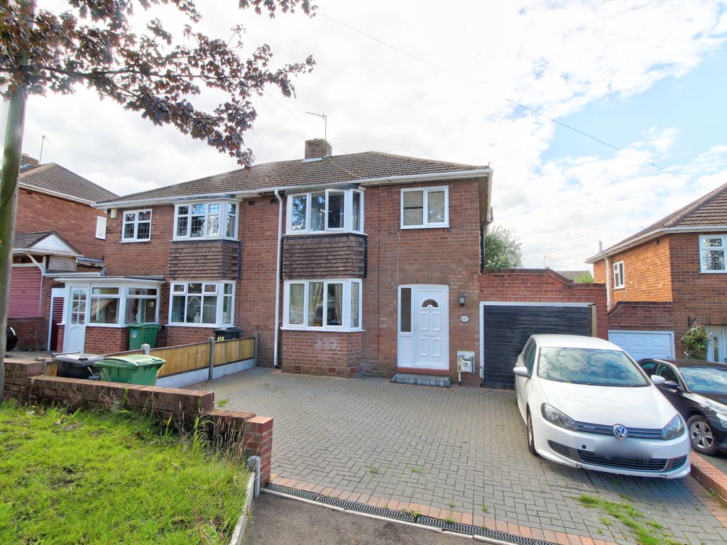 3 bed semidetached house for sale in Himley Road, Gornal Wood, Dudley