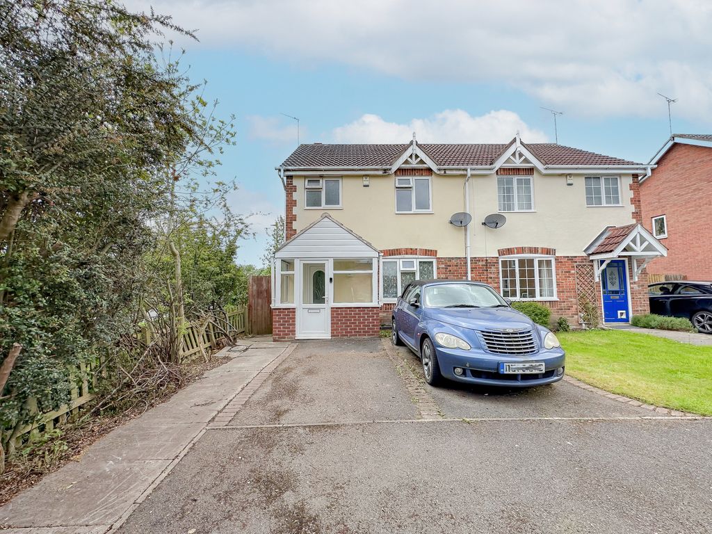 3 bed semidetached house for sale in Cranhill Close, Littleover, Derby