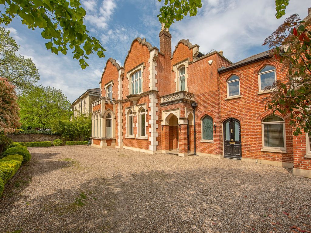 7 bed detached house for sale in Upper Richmond Road, London SW15, £