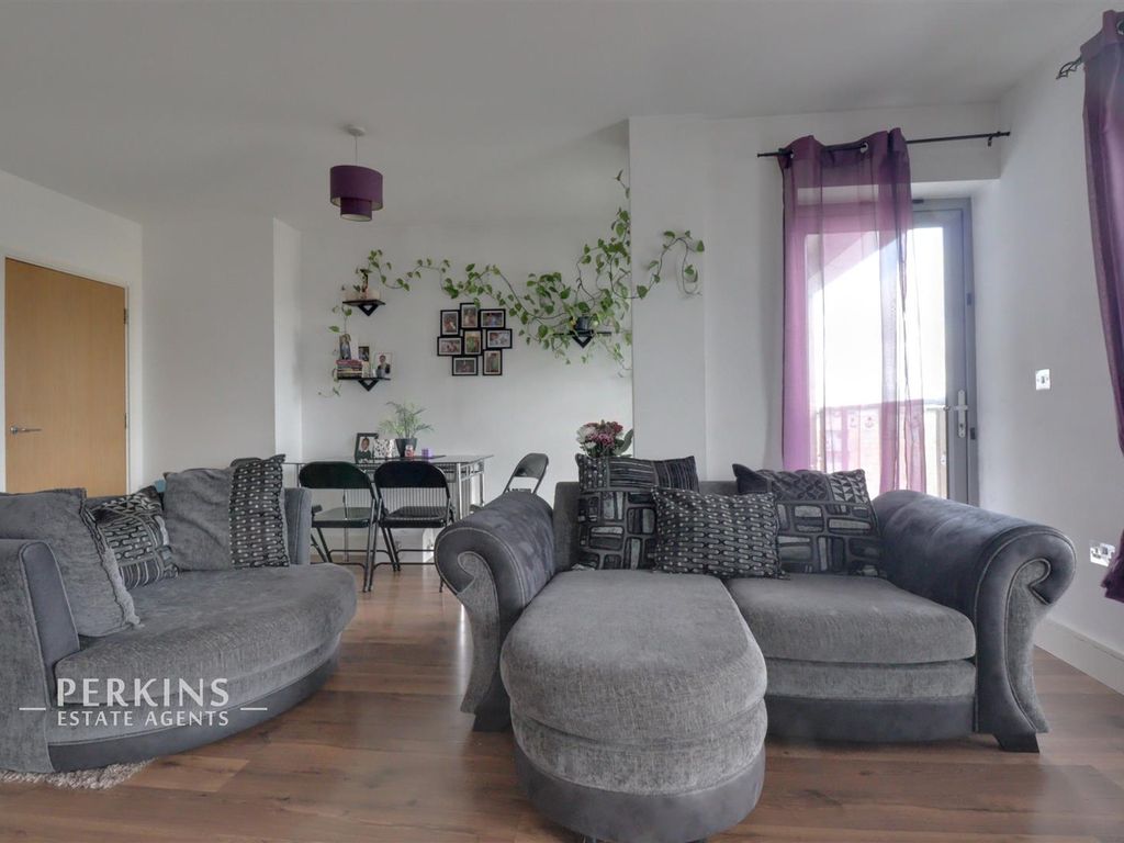 1 bed flat for sale in Rectory Park Avenue, Northolt UB5, £119,250 Zoopla