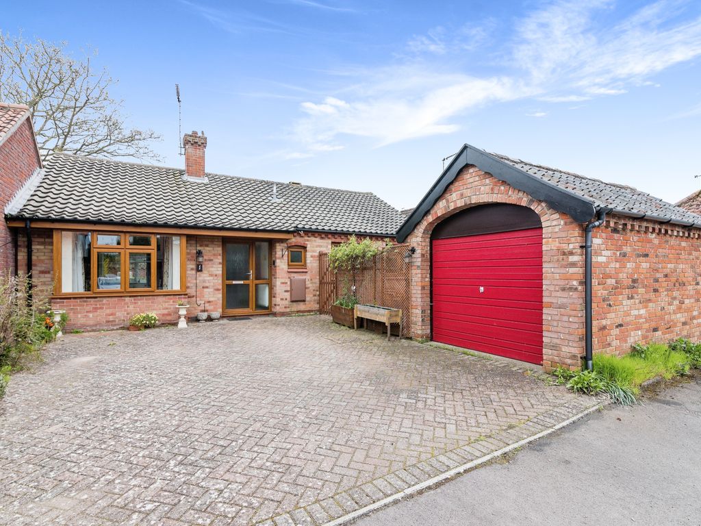 2 bed bungalow for sale in Homefield Paddock, Beccles NR34 Zoopla