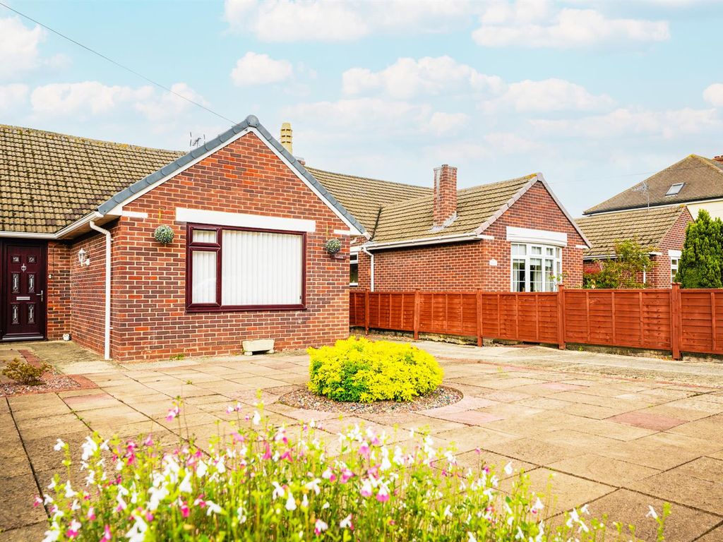3 bed semidetached bungalow for sale in Mostham Place, Brockworth