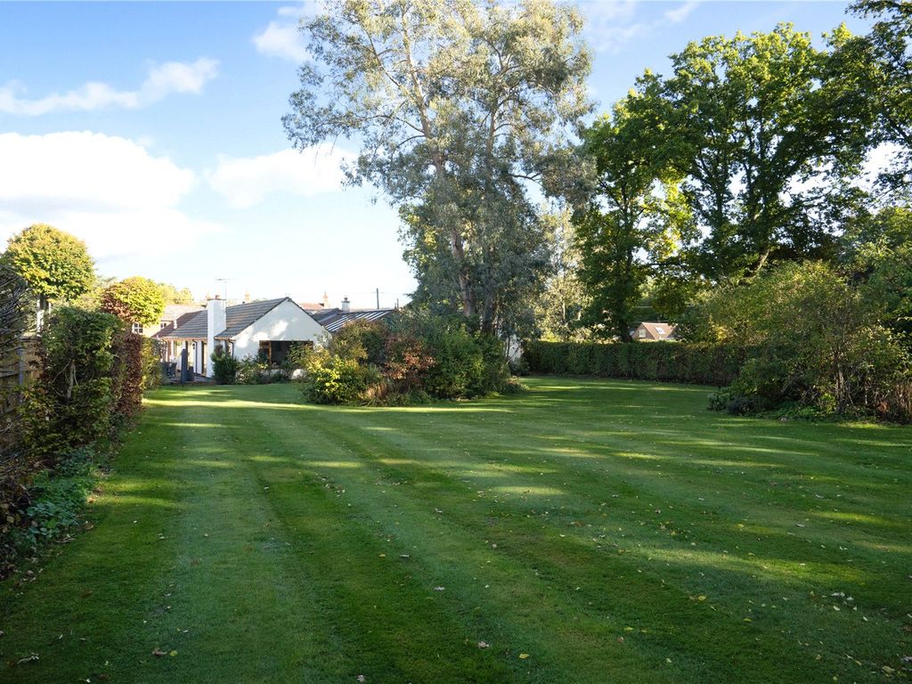 5 bed detached house for sale in Yeomans Lane, Newtown, Newbury