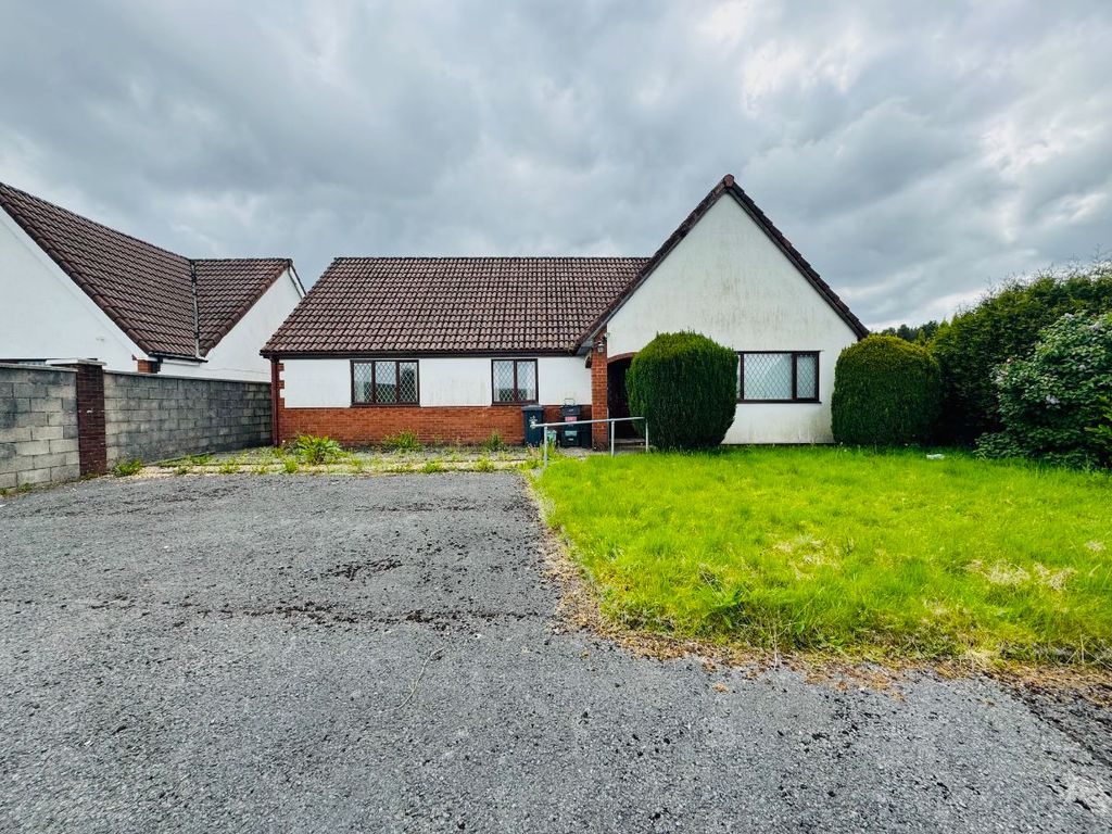 3 bed bungalow for sale in Greenwood Avenue, Tredegar NP22, £175,000