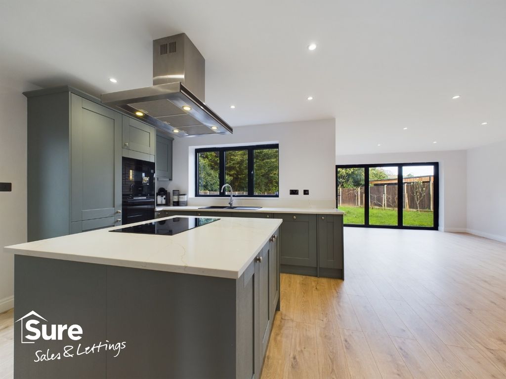 3 bed semidetached house to rent in Bedmond Road, Abbots Langley