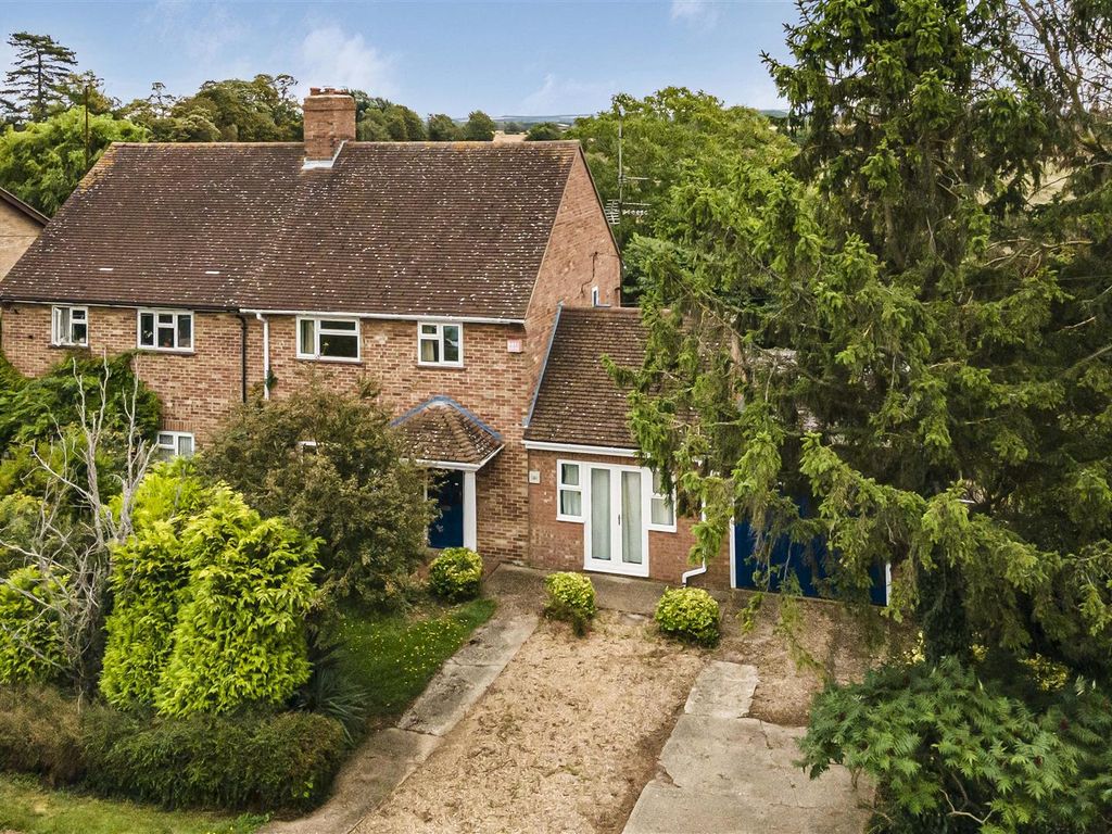 4 bed property for sale in Cambridge Road, Wimpole, Royston SG8, £