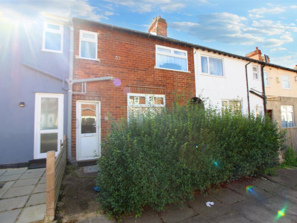 3 bed terraced house for sale in Thorpe Close, Stapleford, Nottingham