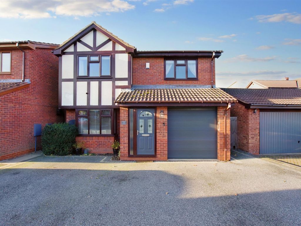4 bed detached house for sale in Wordsworth Close, Armitage, Rugeley