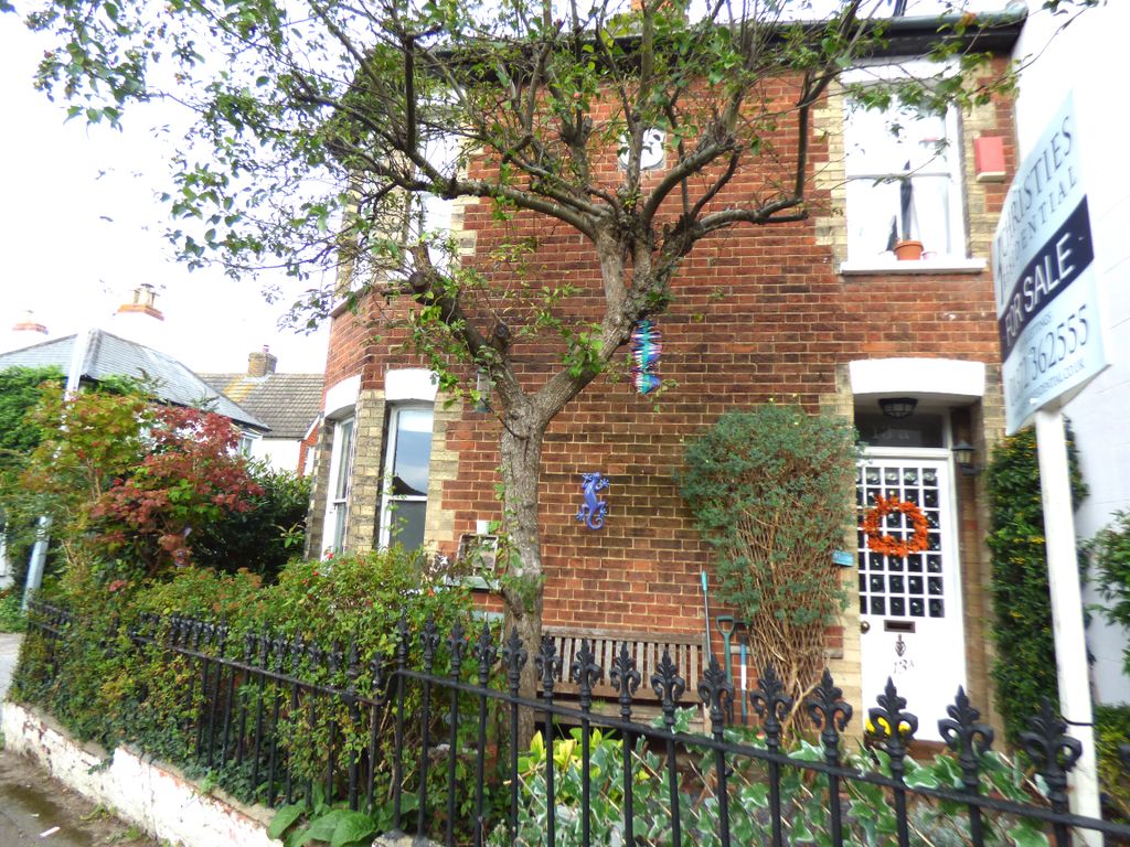 1 bed for sale in Church Gardens, Kingston Road, Leatherhead