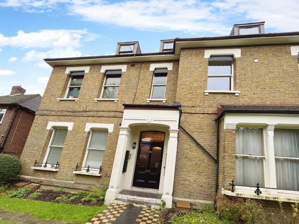 1 bed flat to rent in Berrylands Road, Berrylands, Surbiton KT5, £1,350