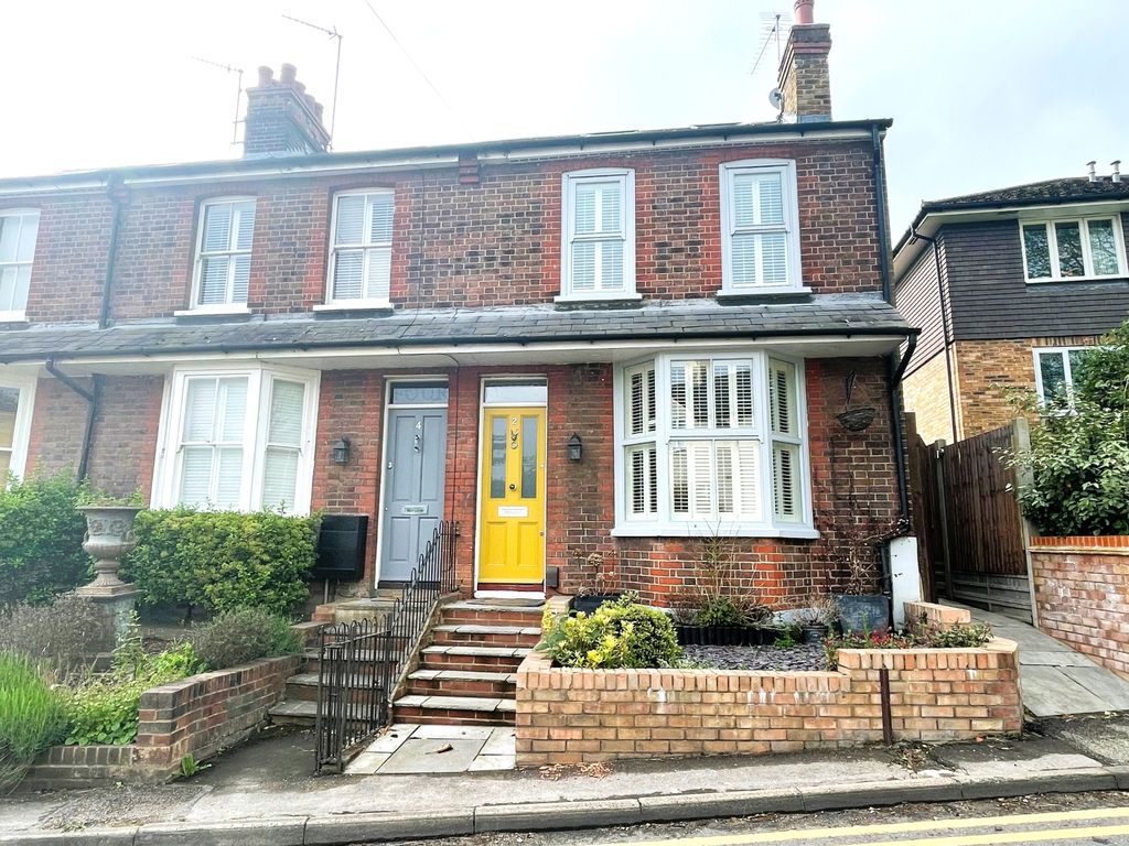 3 bed end terrace house for sale in Church Lane, Kings Langley, Hertfordshire WD4, £650,000 Zoopla