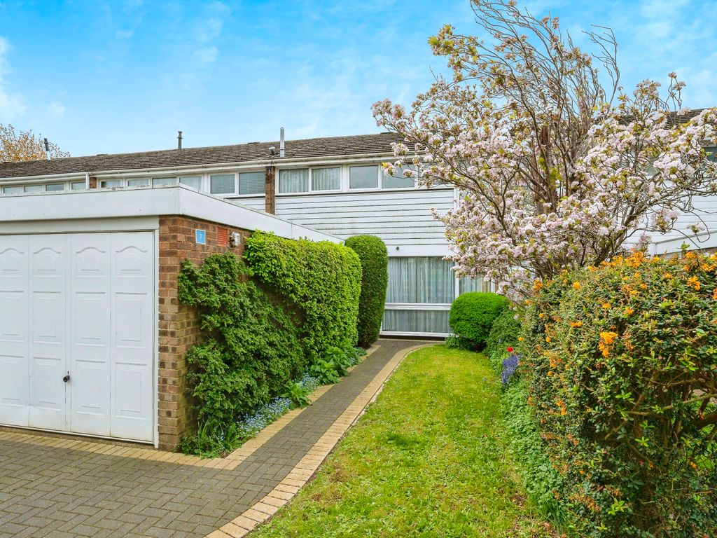 3 bed terraced house for sale in Poplars, Welwyn Garden City AL7, £420,000 Zoopla