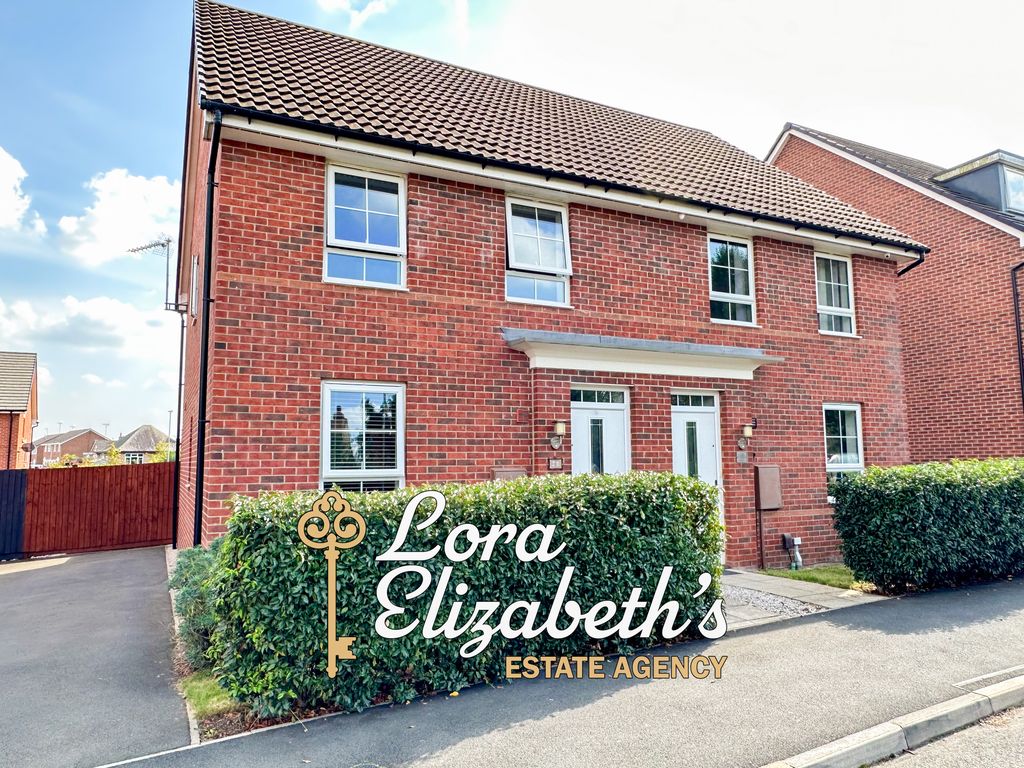 3 bed semidetached house for sale in Piccadilly Close, Mansfield NG19