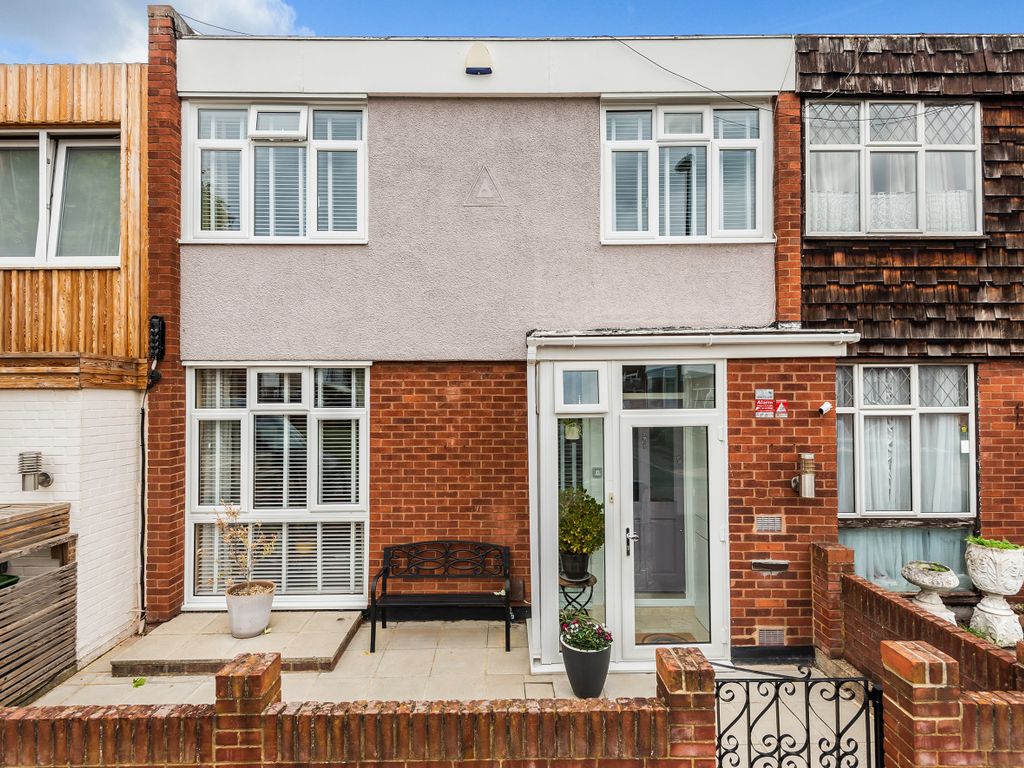 2 bed terraced house for sale in Aldersgrove Avenue, London SE9 Zoopla