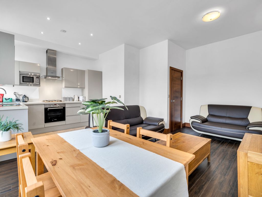 2 bed flat to rent in Holland Road, London W14 Zoopla