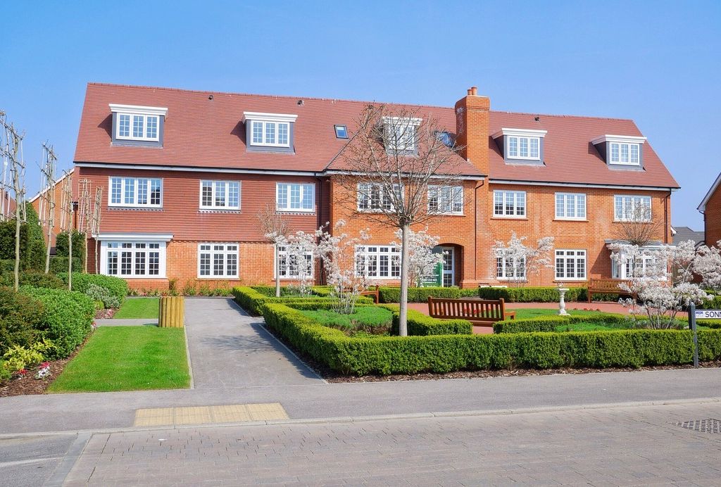 2 bed flat to rent in Morris Square, Bersted Park, Bognor Regis PO21, £