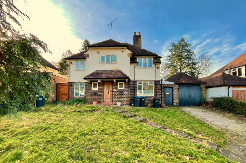 4 bed detached house for sale in Croham Valley Road, Selsdon, South