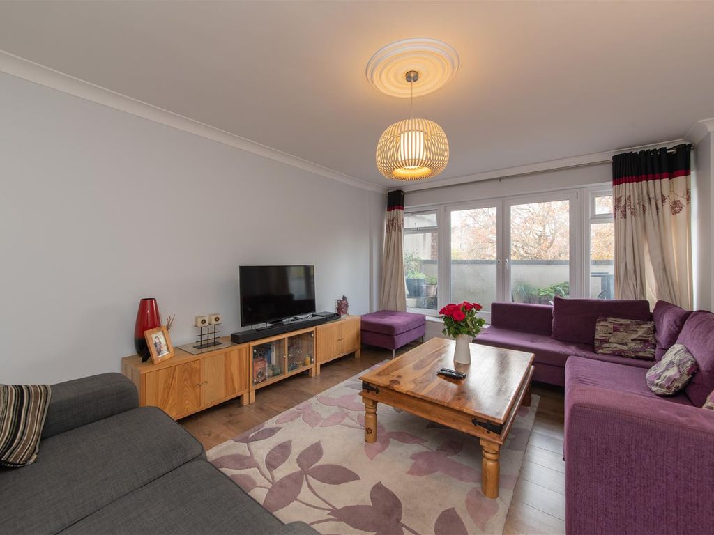 2 bed flat for sale in Regents Park Road, London N3 Zoopla