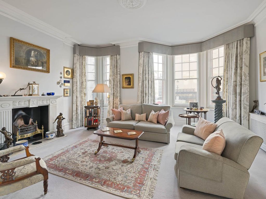 4 bed flat for sale in Campden House Court, 42 Gloucester Walk, London