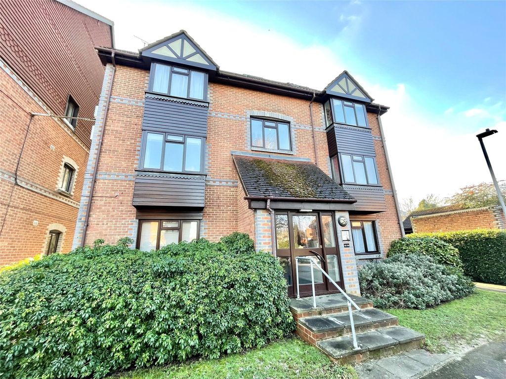 Studio to rent in Rowe Court, Grovelands Road, Reading, Berkshire RG30