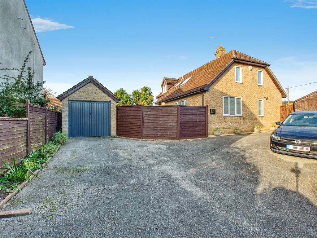 4 bed detached house for sale in Lower North Street, Cheddar BS27, £