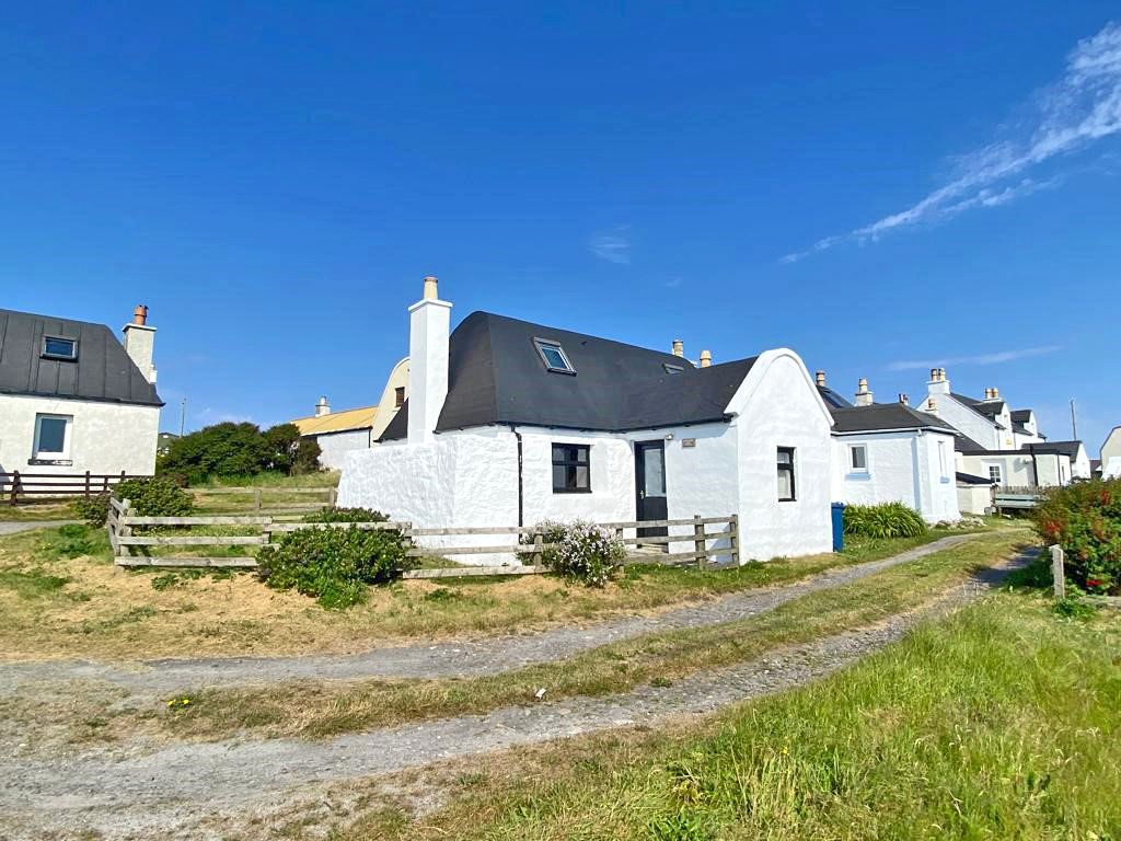 2 bed cottage for sale in Balemartine, Isle Of Tiree PA77, £220,000 Zoopla