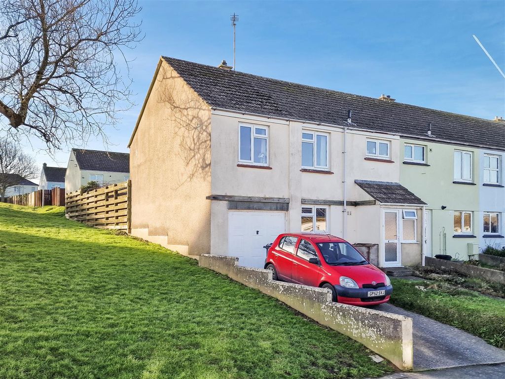 4 bed end terrace house for sale in Leader Road, Newquay TR7, £320,000