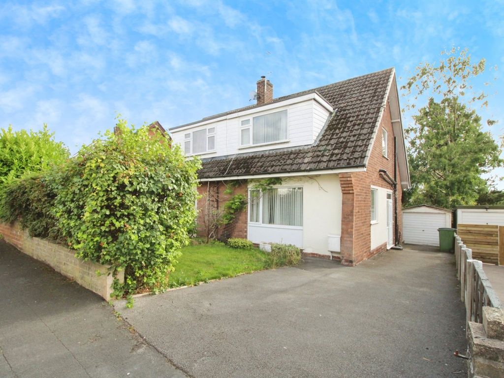 3 bed semidetached house for sale in Yew Tree Drive, Bredbury