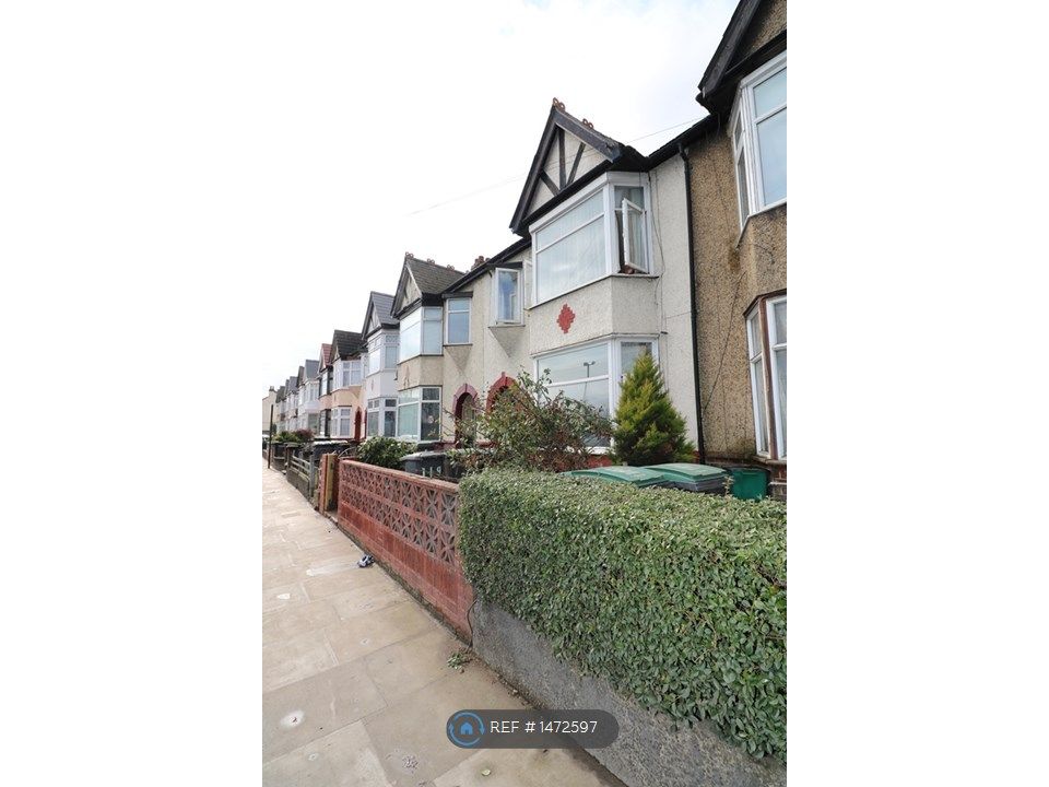 4 bed terraced house to rent in Willoughby Lane, London N17, £2,350 pcm Zoopla