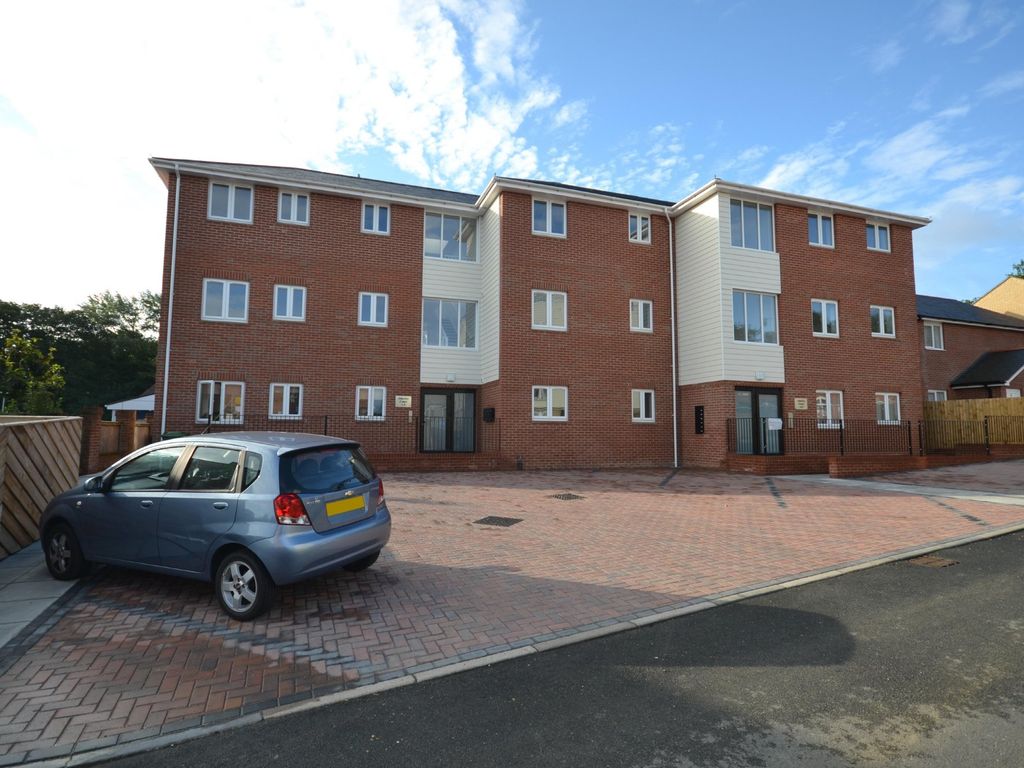 2 bed flat to rent in Atherley Park Close, Shanklin PO37 Zoopla