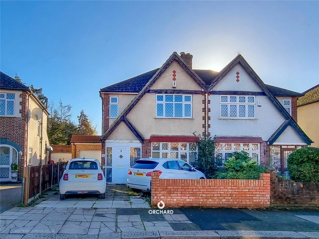 4 bed end terrace house to rent in Courthope Road, Greenford UB6, £2,350 pcm Zoopla