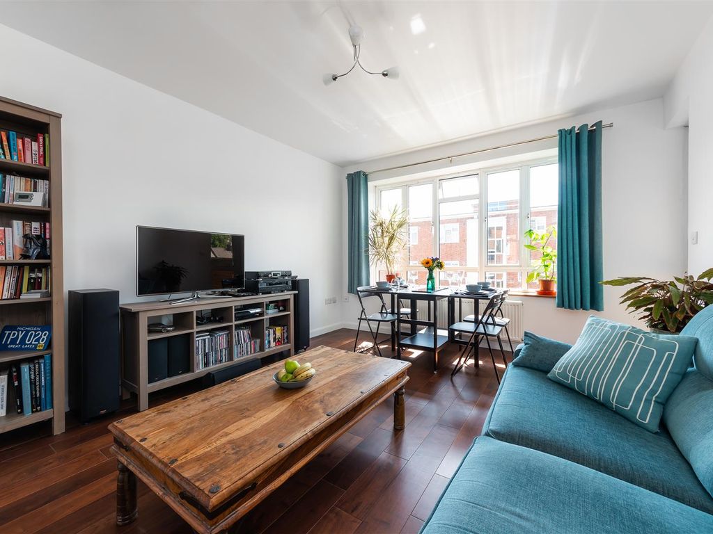 2 bed flat to rent in Ribblesdale House, Kilburn Vale, London NW6, £