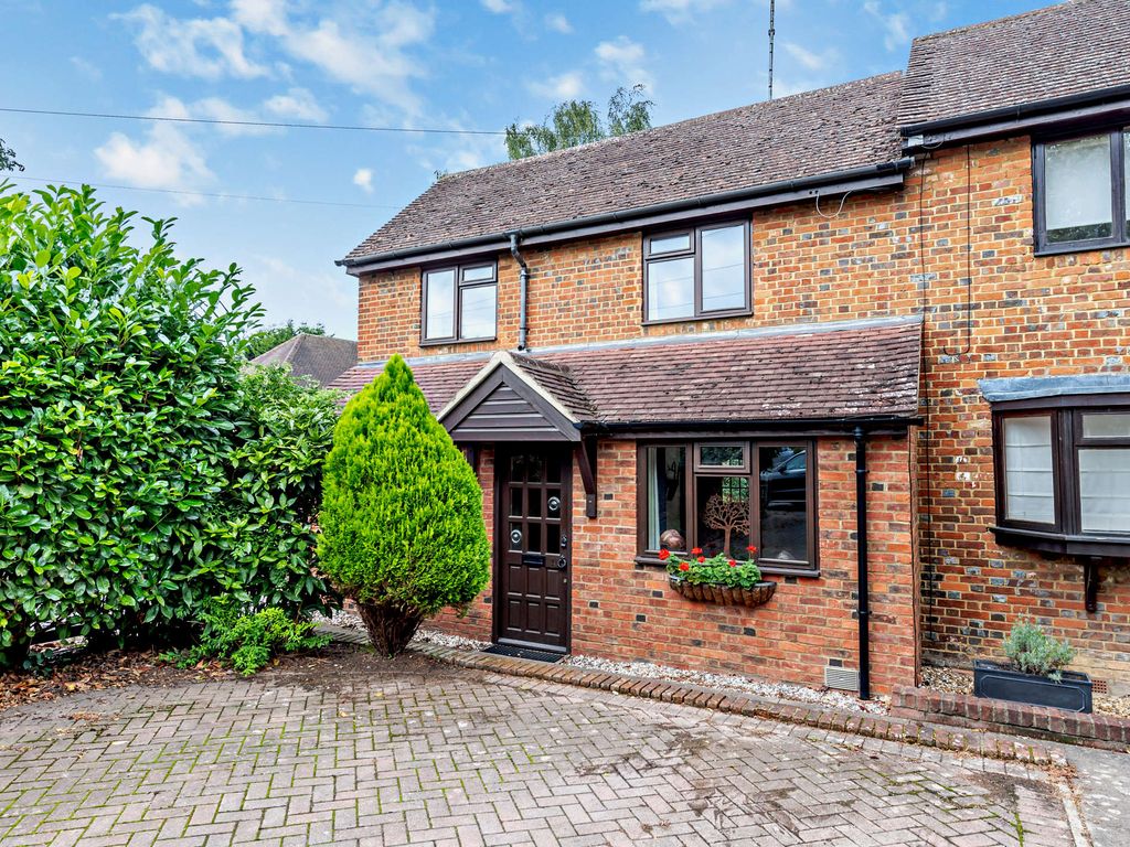 3 bed end terrace house to rent in Chorleywood Bottom, Chorleywood
