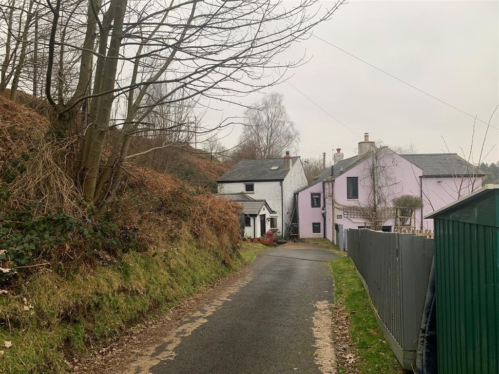 3 bed cottage for sale in Bridge Road, Harrow Hill, Drybrook GL17, £